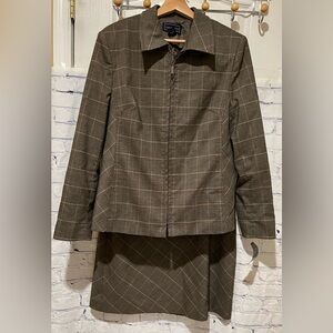 Two Piece Skirt Suit Lined Brown Striped Pockets Jacket 16 And Skirt 18